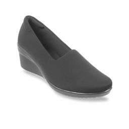 Metro Round Toe Wedge Pumps-45