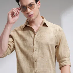HIGHLANDER Men Spread Collar Textured Cotton Casual Shirt-picture-34