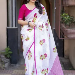DIVASTRI Floral Printed Saree with Blouse Piece-image-69