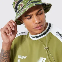 boohooMAN Camoflague Printed Bucket Hat-42