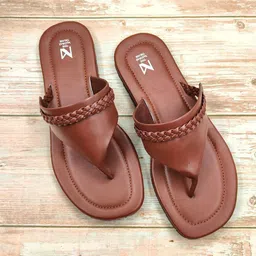 THE MADRAS TRUNK Men Slip On Comfort Sandals-image-35