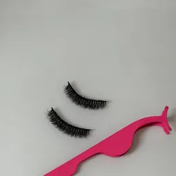 THE WINK STUDIO Set Of 5 Reusable Lightweight False Eyelashes image 3