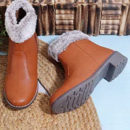 Padchin Women Textured Round Toe Mid-Top Regular Boots-image-41