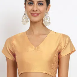 studio rasa V-Neck Smocking Crop Top-image-14