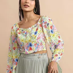 Tokyo Talkies Floral Printed Puff Sleeves Smocked Crop Regular Top-image-56