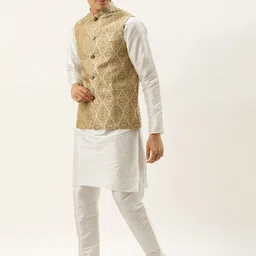 SOJANYA Men Off White Solid Kurta Set With Printed Jacket-picture-17