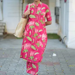 DIVASTRI Women Floral Printed Regular Kurta with Palazzos-image-87