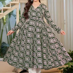 Vama Heritage Women Floral Printed Regular Pure Cotton Kurta with Trousers Kurta Sets-41
