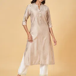 RANGMANCH BY PANTALOONS Yoke Design Mandarin Collar Flared Sleeves Thread Work Kurta-picture-10