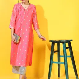 Vishudh Women Pink Floral Printed Kurta-image-49