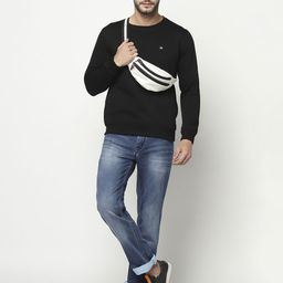 Crimsoune Club Men Black Solid Sweatshirt-image-100