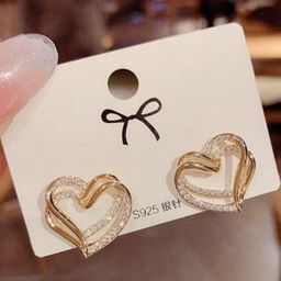 Estailo fashion Gold-Plated Artificial Stones Studded Heart Shaped Studs-image-83