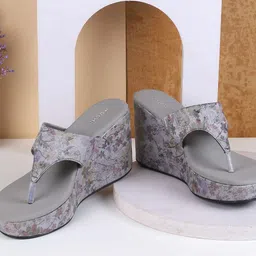 Mochi Printed Wedge Sandals-47