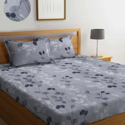 KLOTTHE Grey & Black Floral 300 TC Fitted Super King Double Bedsheet with 2 Pillow Covers-image-45