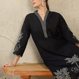 Indo Era Women Embroidered V-Neck Cotton Top and Trousers Co-Ords-picture-12