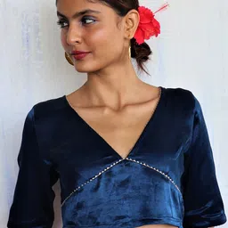 Chidiyaa Women Blue Solid Silk Saree Blouse-picture-44
