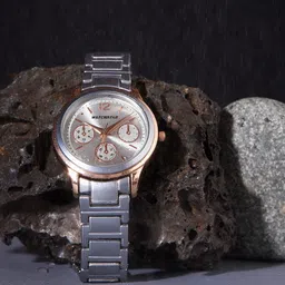 WATCHSTAR Women Round Dial & Bracelet Style Straps Analogue Watch - Lovely silver-image-70
