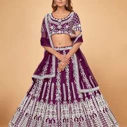 Cloth's Villa Magenta & Silver-Toned Embroidered Semi-Stitched Lehenga Choli-3