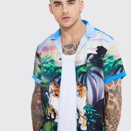 boohooMAN Conversational Printed Cuban Collar Short Sleeves Casual Shirt-image-83