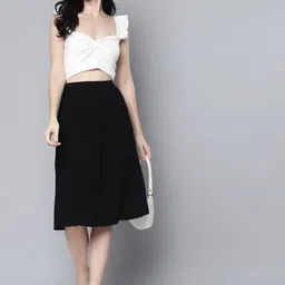 SASSAFRAS White Sweetheart Neck Crop Top-image-24