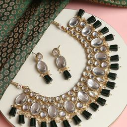 OOMPH Kundan-Studded & Beaded Jadau Jewellery Set-image-29