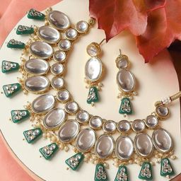 OOMPH Kundan Studded & Beaded Choker Jewellery Set-image-48