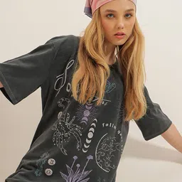 Trend Alacati stili Women Conversational Printed Oversized T-shirt-image-43