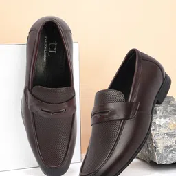 Carlton London Women Textured Leather Oxfords-40