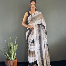 FLOURIOUS Geometric Printed Organza Saree-image-34