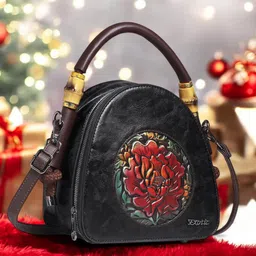 Exotic Women Solid Structured Handheld Bag-6