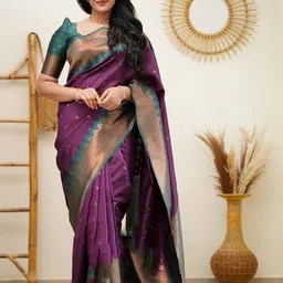 Zenophily Floral Woven Design Kanjivaram Pure Silk Saree-picture-15