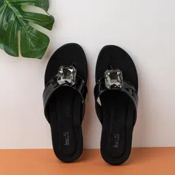 Inc 5 Women Textured One Toe Flats-94