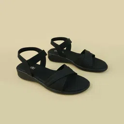 Ozuri Women Open Toe Flats-38