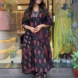 S.K.C Geometric Printed Regular Kurta with Palazzos & With Dupatta image 4