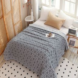 JC HOME Grey & White Geometric AC Room 300 GSM Single Bed Quilt-image-25