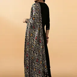 Anouk Rustic Ethnic Motifs Embroidered Pleated Sequinned Kurta with Trouser & Dupatta image 3