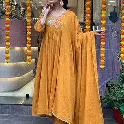 HERE&NOW Women Floral Yoke Design Angrakha Thread Work Kurta with Trousers & With Dupatta-picture-24