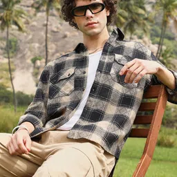 Campus Sutra Comfort Buffalo Checked Spread Collar Casual Shirt-picture-21