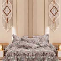 A Homes Grace Pink & Green Geometric King Bedsheet with 2 Pillow Covers-image-41