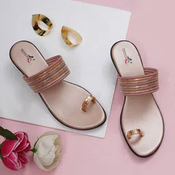TWINSSHOE Women Embellished Kitten Sandals-28