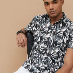 Forca Men Spread Collar Abstract Printed Cotton Casual Shirt-picture-18
