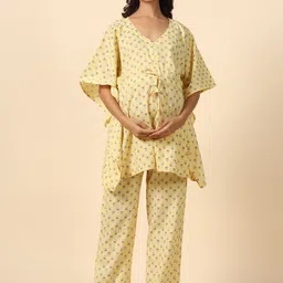 Ikk Kudi by Seerat Floral Printed Pure Cotton Maternity Kurta With Trousers-50