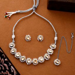 Voylla Veerangana  Gold Plated Oval Cut Kundan Studded Jewellery Set With Maang Tika-picture-45