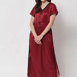 Klamotten Women Maroon Solid V-Neck Maxi Nightdress-image-10