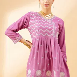 Routes by All About You Pink Geometric Printed V-Neck A-Line Top-image-64