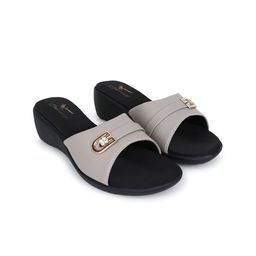 CHINRAAG Women Open Toe Flats with Buckles-24