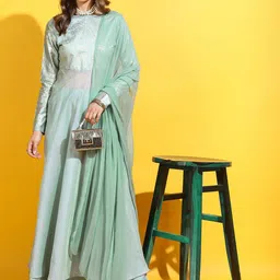 Vishudh Women Green Floral Polyester Kurta with Skirt & Dupatta-picture-49