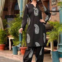 ARAVALII Women Ethnic Motifs Printed Pure Cotton Kurta with Patiala-image-8