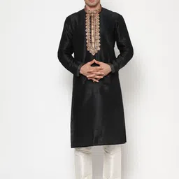 LAGAAV Men Black Embroidered Thread Work Raw Silk Kurta with Pyjamas-picture-2