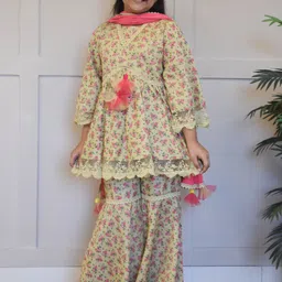 Fayon Kids Girls Floral Printed Regular Pure Cotton Kurta with Sharara & With Dupatta-image-43